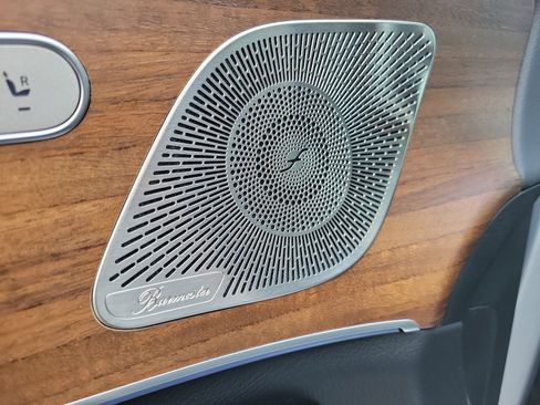 Certified 2025 Mercedes-Benz GLS 450 4MATIC image 31