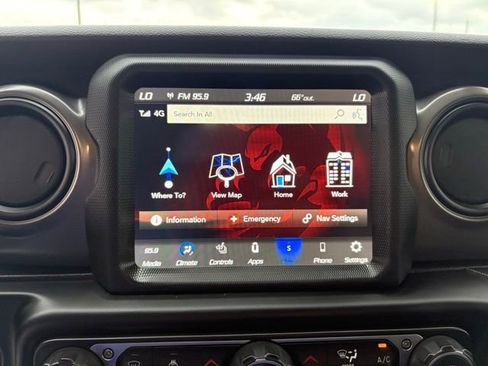 Used 2022 Jeep Wrangler Unlimited Sport image 18