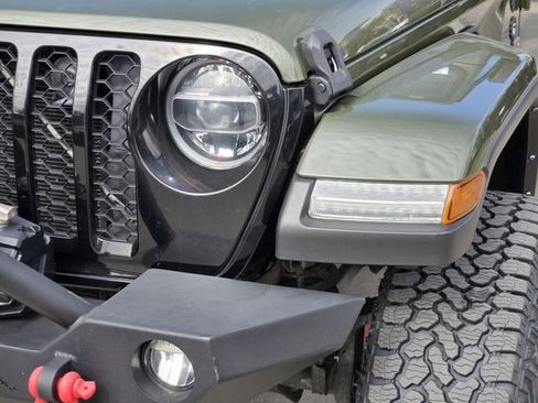 Used 2021 Jeep Gladiator Sport image 8