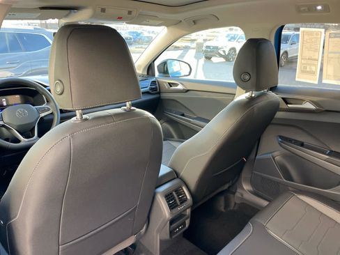 New 2026 Volkswagen Taos SE FWD image 46