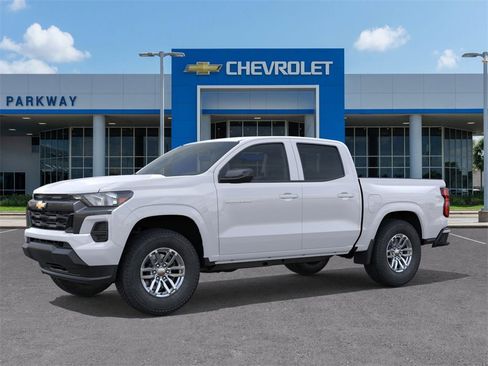 New 2025 Chevrolet Colorado LT w/ Advanced Trailering Package image 2