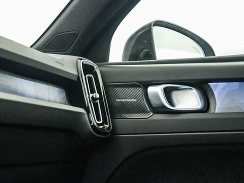 Certified 2024 Volvo C40 P8 Recharge Ultimate w/ Protection Package Premier AWD/4WD image 21