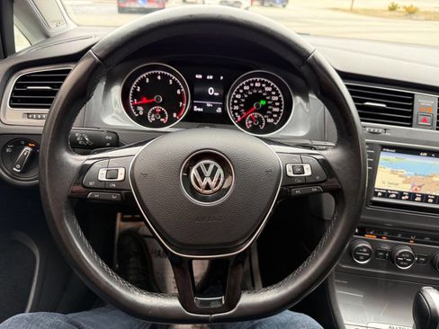 Used 2017 Volkswagen Golf Alltrack SEL image 23