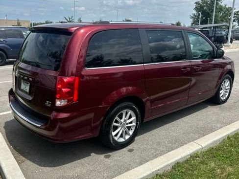 Used 2019 Dodge Grand Caravan SXT FWD image 4