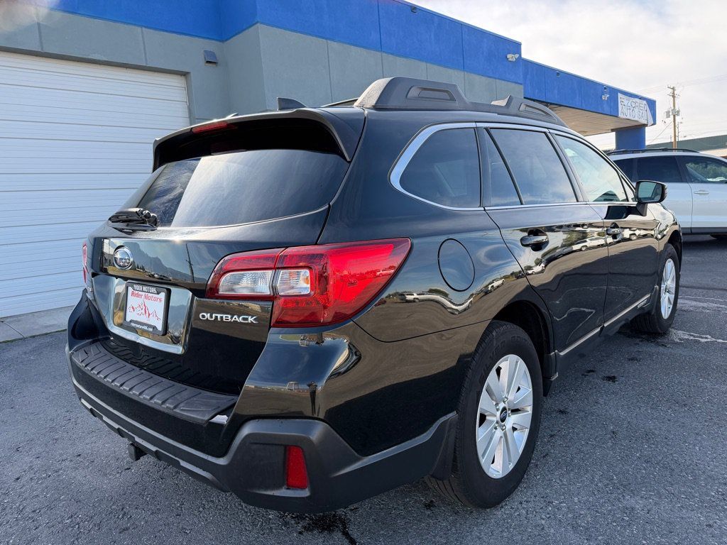 Used 2019 Subaru Outback 2.5i Premium AWD/4WD image 4