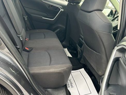 Used 2020 Toyota RAV4 LE image 40