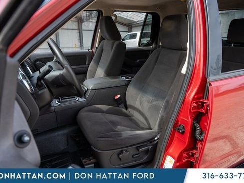 Used 2010 Ford Explorer Sport Trac XLT image 4