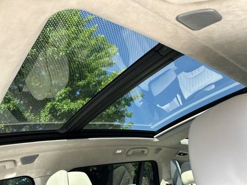 Certified 2025 BMW ALPINA XB7 AWD/4WD image 17