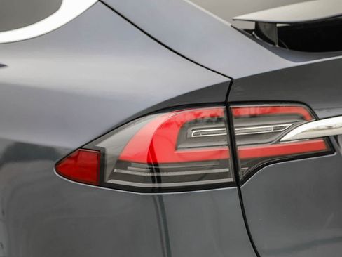 Used 2020 Tesla Model X Long Range AWD/4WD image 9