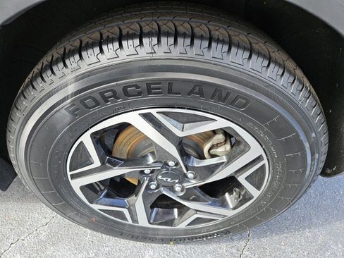 Used 2024 Kia Sportage LX image 14