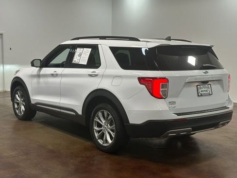 Used 2022 Ford Explorer XLT image 5