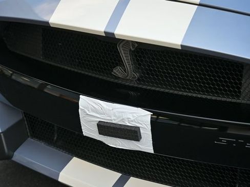 Used 2022 Ford Mustang Shelby GT500 w/ Carbon Fiber Track Pack RWD image 3