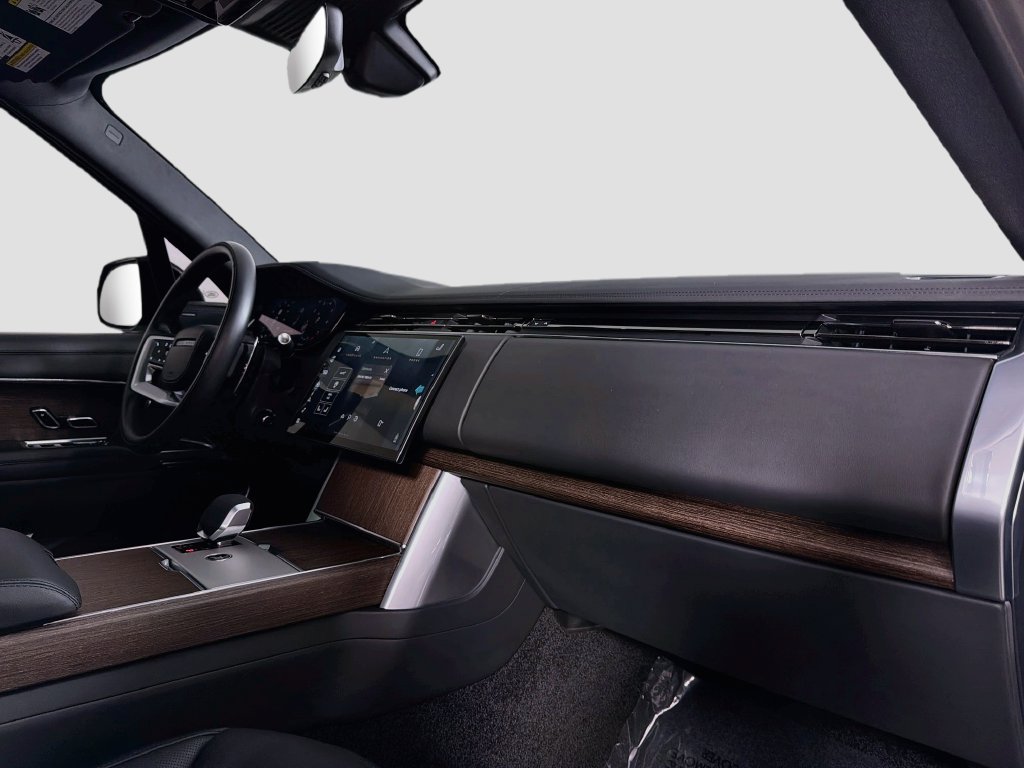 Certified 2025 Land Rover Range Rover SE AWD/4WD image 31