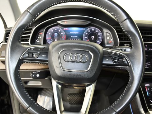 Used 2020 Audi Q8 Premium Plus w/ Premium Plus Package AWD/4WD image 19