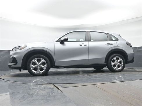 Used 2023 Honda HR-V LX image 24