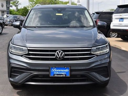 Certified 2024 Volkswagen Tiguan SE w/ Panoramic Sunroof Package image 4