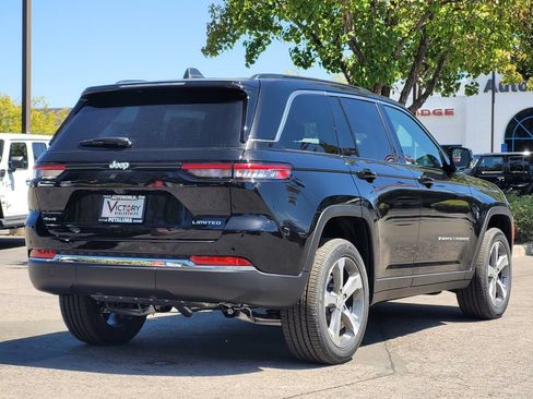 New 2025 Jeep Grand Cherokee Limited w/ Trailer Tow Package AWD/4WD image 3