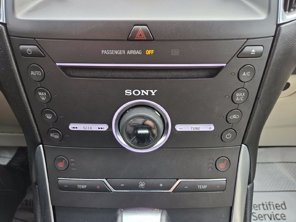 Used 2015 Ford Edge Titanium FWD image 25