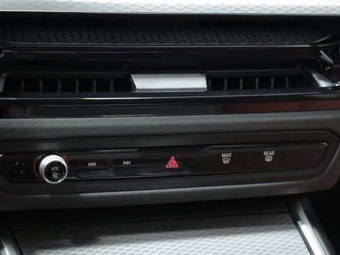 Used 2025 BMW M340i xDrive image 21