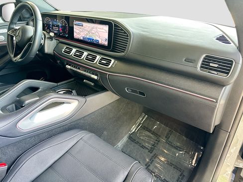 Used 2025 Mercedes-Benz GLE 450 4MATIC Coupe image 31