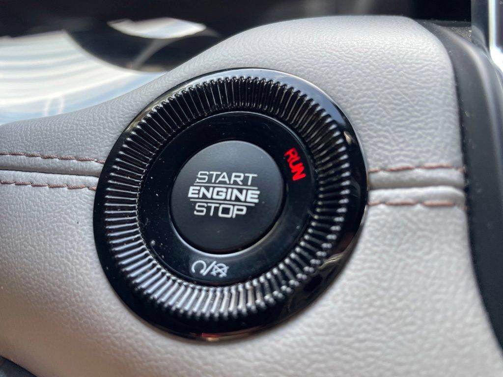 Used 2024 Jeep Compass Limited AWD/4WD image 20