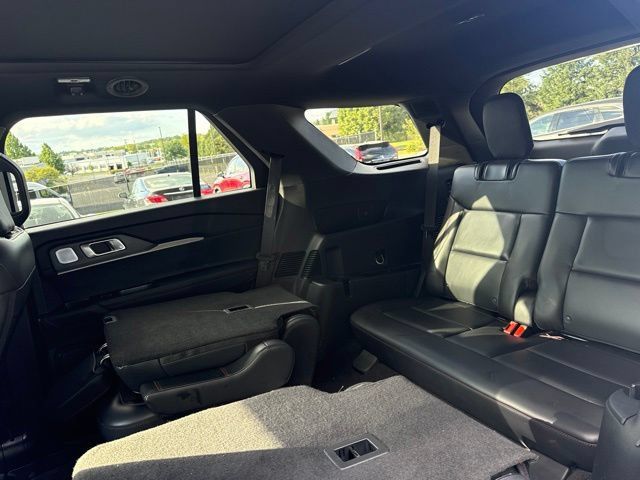 Used 2025 Ford Explorer ST w/ Sun And Sound Package RWD image 22