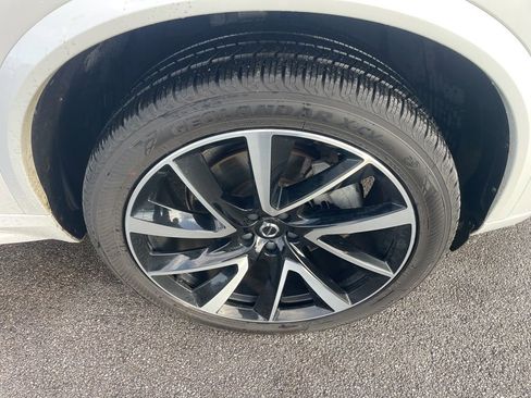 Certified 2023 Volvo XC90 B6 Plus w/ Protection Package image 9