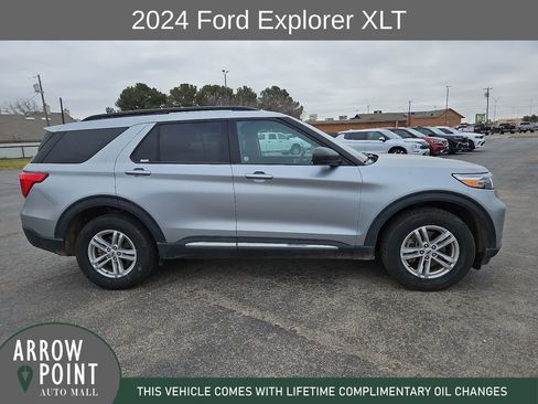 Used 2024 Ford Explorer XLT w/ Equipment Group 202A image 13
