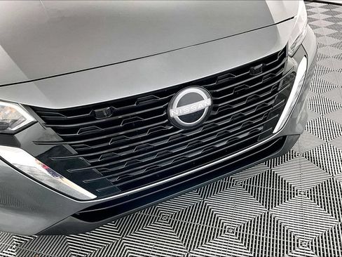 Used 2024 Nissan Sentra SV FWD image 30