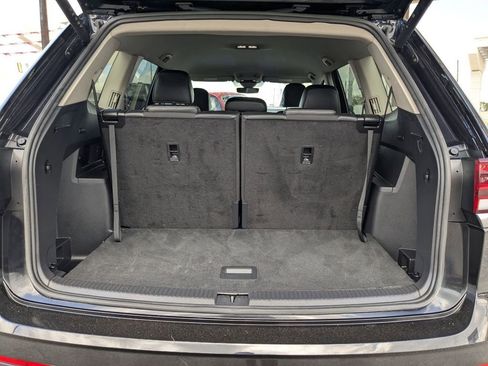 Used 2025 Volkswagen Atlas SE image 10