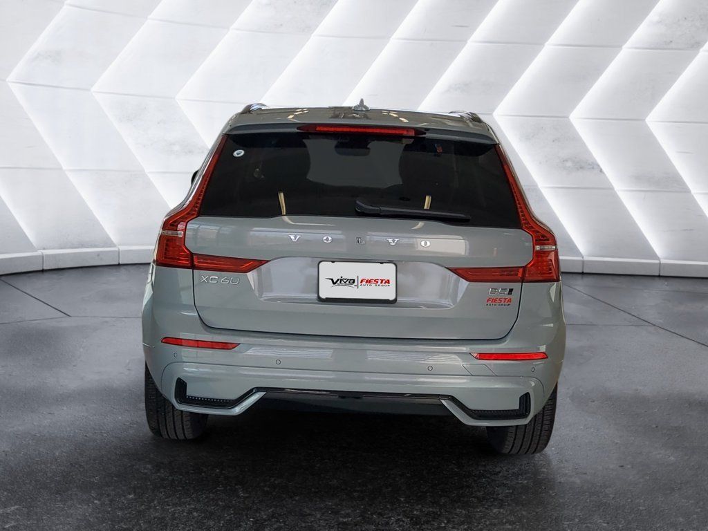 Used 2025 Volvo XC60 B5 Core w/ Climate Package AWD/4WD image 5