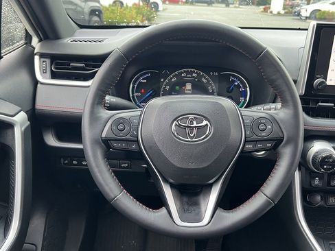 Certified 2023 Toyota RAV4 SE image 19