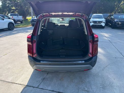Used 2023 Nissan Rogue SV FWD image 32