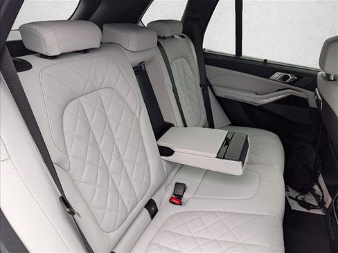 New 2026 BMW X5 sDrive40i w/ Climate Comfort Package image 18
