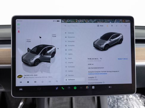 Used 2025 Tesla Model Y Long Range image 35