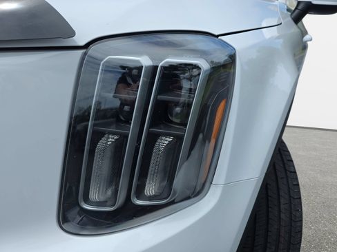 Used 2023 Kia Telluride EX w/ EX Captain's Chair Package FWD image 29
