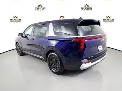New 2026 Kia Carnival LX FWD image 5