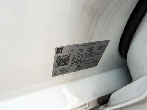 Used 2018 Chevrolet Suburban LT image 25