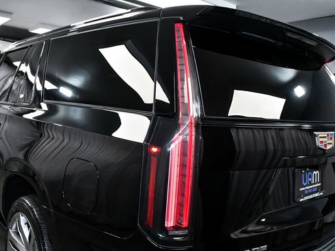 Used 2026 Cadillac Escalade ESV Platinum Sport AWD/4WD image 86