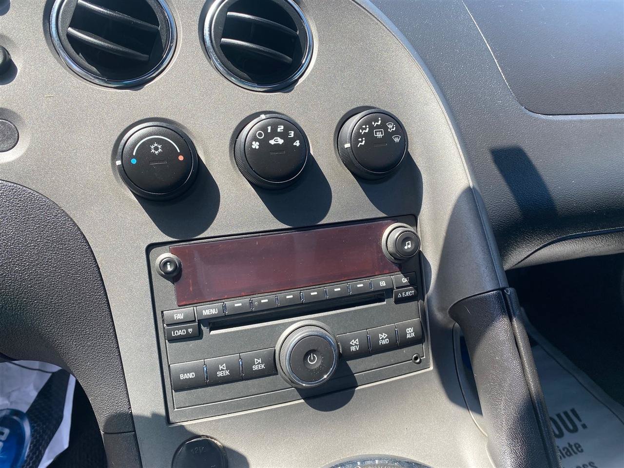 Used 2008 Pontiac Solstice Convertible w/ Preferred Package RWD image 11
