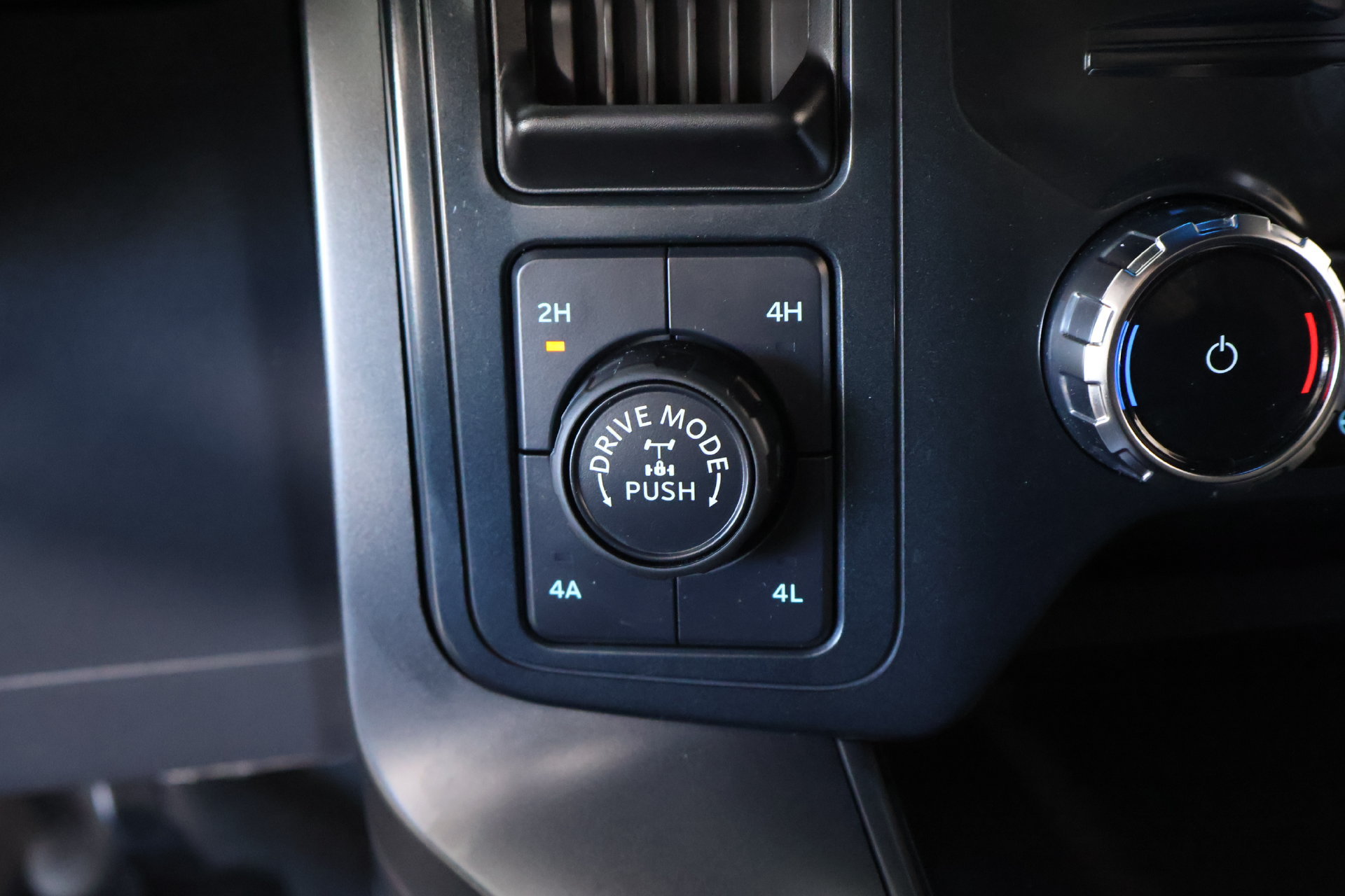 Used 2024 Ford F150 Lariat w/ Bed Utility Package AWD/4WD image 10