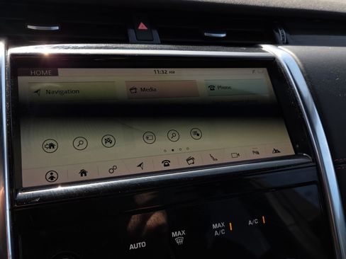 Used 2020 Land Rover Discovery Sport SE R-Dynamic image 29