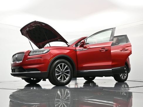 Used 2021 Lincoln Nautilus FWD image 58