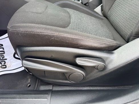 Used 2019 Jeep Cherokee Latitude w/ Popular Appearance Group image 13