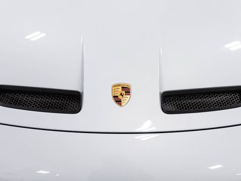 Used 2026 Porsche 911 GT3 RWD image 2