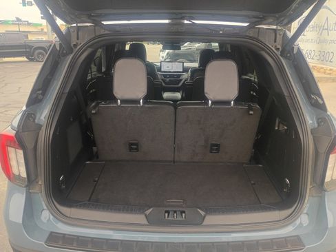 Used 2025 Ford Explorer ST AWD/4WD image 17