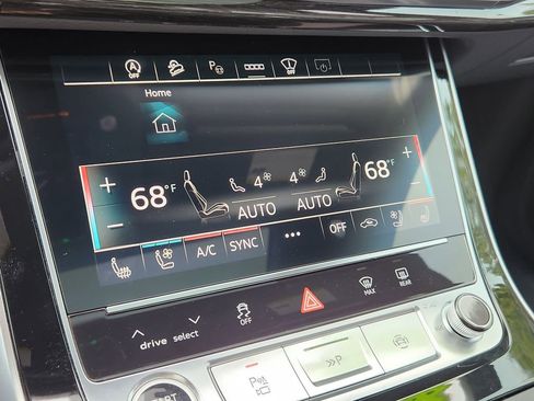 Used 2025 Audi Q7 3.0T Prestige image 25