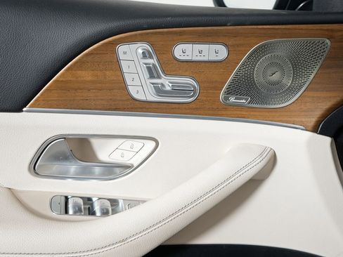 Certified 2023 Mercedes-Benz GLS 450 4MATIC image 31