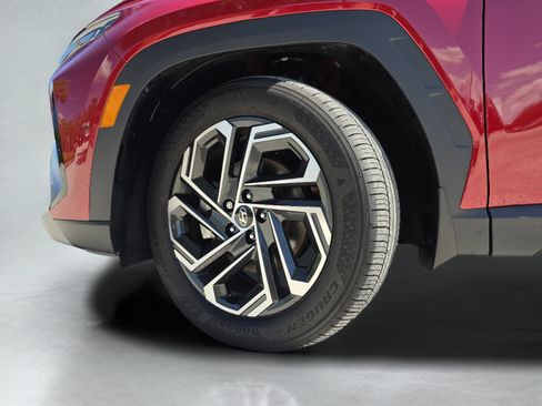 Used 2025 Hyundai Tucson Limited FWD image 42