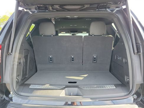 Used 2025 GMC Yukon Denali AWD/4WD image 8